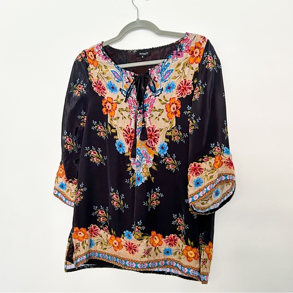 Tolani Anthropologie floral print black V neck shirt tie front 3/4 sleeve boho - Picture 2 of 6